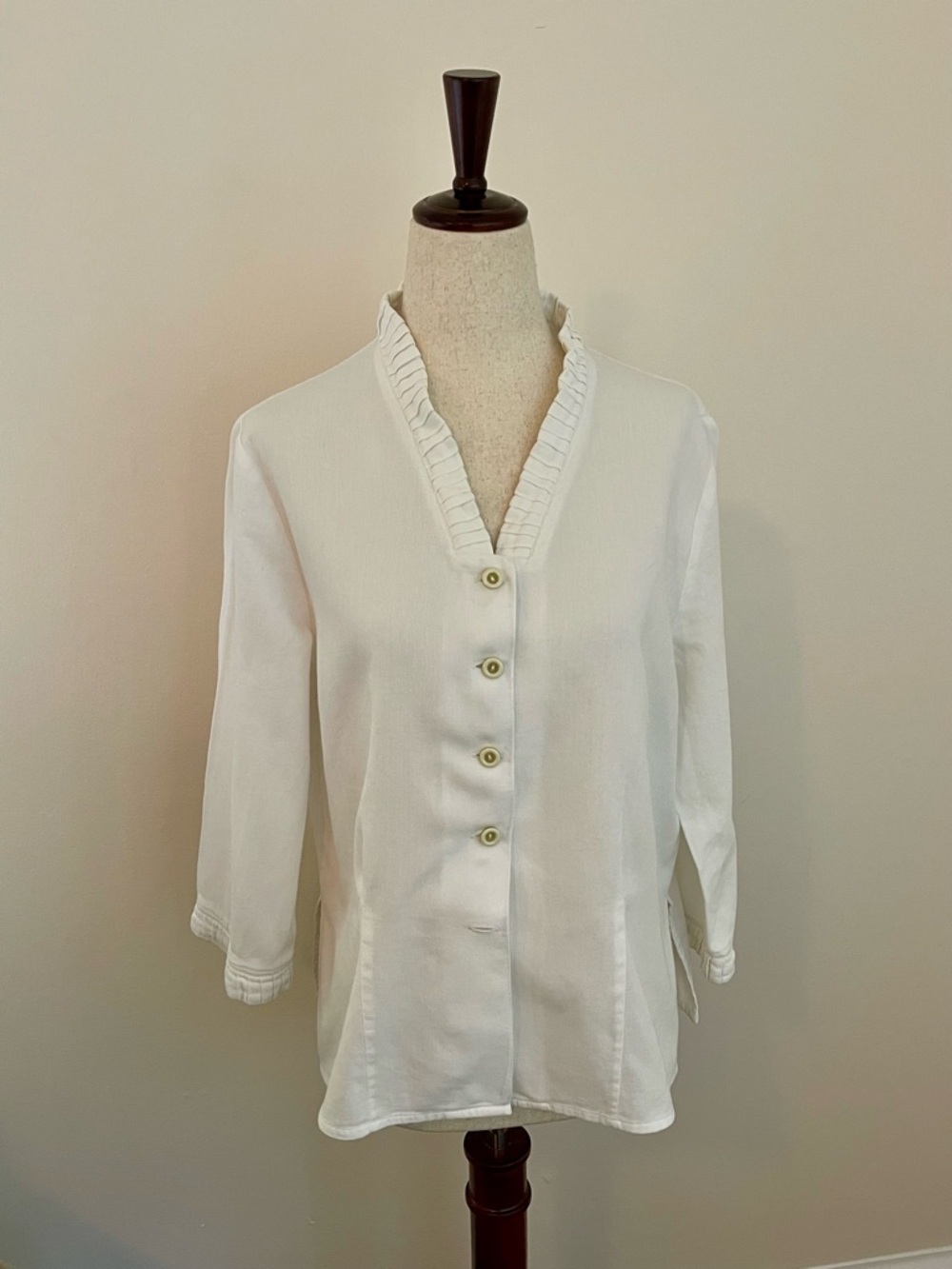 April Cornell White Textured Blouse M Ruffle Collar Button Front